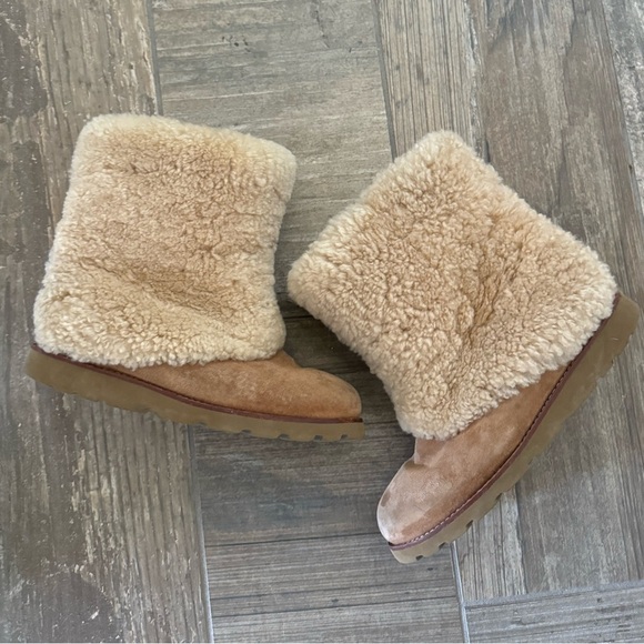 UGG Women’s Maylin Boots 3220 size 7 - Picture 1 of 11